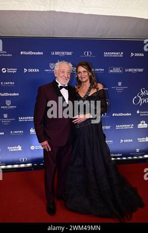 Dieter Hallervorden und Ehefrau Christiane Zander beim 16. SemperOpernball 2024 in der Semperoper. Dresden, 23.02.2024 Stockfoto