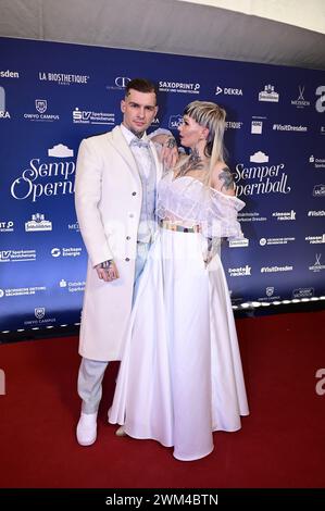 Eric Stehfest mit Ehefrau Edith Stehfest beim 16. SemperOpernball 2024 in der Semperoper. Dresden, 23.02.2024 Stockfoto
