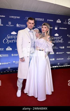 Eric Stehfest mit Ehefrau Edith Stehfest beim 16. SemperOpernball 2024 in der Semperoper. Dresden, 23.02.2024 Stockfoto