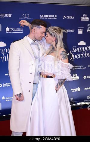 Eric Stehfest mit Ehefrau Edith Stehfest beim 16. SemperOpernball 2024 in der Semperoper. Dresden, 23.02.2024 Stockfoto