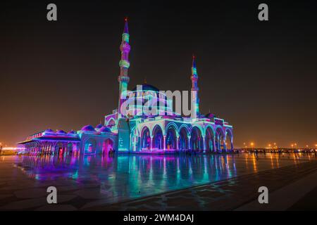 Wunderschöner Blick auf das Light Festival in Sharjah Stockfoto