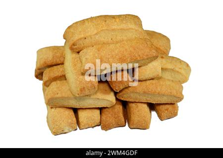 Einfache Menen-Bäckerei, orientalische Cracker und Kekse, normalerweise gebacken oder gefüllt mit Tamr, Ajwa oder Datteln, arabisch ägyptische orientalische Küche mit Keksen Stockfoto