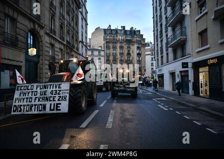 Paris, Frankreich. Februar 2024. Bauerndemonstration am Vorabend der