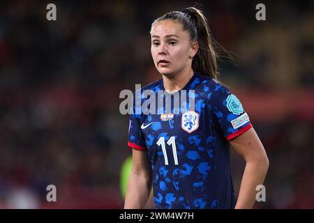 Lieke Martens aus den Niederlanden spielte am 23. Februar 2024 im Olympischen Stadion de la Cartuja im Halbfinale der UEFA Women's Nations League zwischen Spanien und den Niederlanden. (Foto: Andres Gongora/PRESSINPHOTO) Credit: PRESSINPHOTO SPORTS AGENCY/Alamy Live News Stockfoto