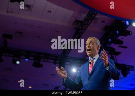 Oxon Hill, Usa. Februar 2024. Nigel Farage bei der Konservativen Politischen Aktionskonferenz 2024 in National Harbor, Maryland, USA, am Freitag, den 23. Februar, 2024. Foto: Annabelle Gordon/CNP/ABACAPRESS.COM Credit: abaca Press/Alamy Live News Stockfoto