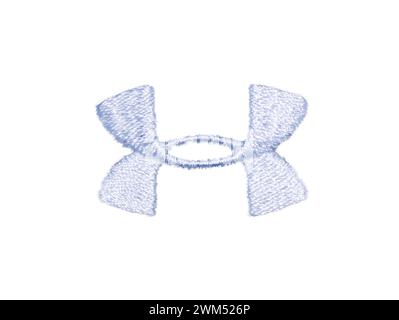 Ocala, Florida 2-22-2024 auf Textil genäht, Produktaufnahme. Ist ein US-amerikanisches Sportbekleidungsunternehmen, das Schuhe und Bekleidung isoliert auf weiß herstellt Stockfoto