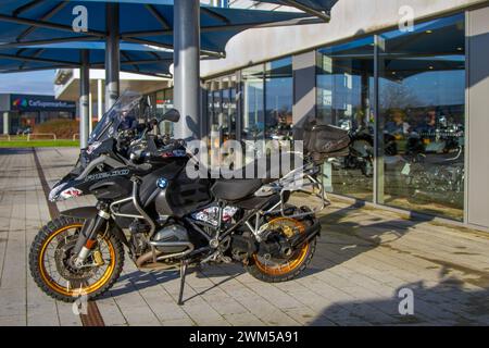 BMW Motorrad R 1200 Adventure Motorrad mit goldenen Rädern im Bowker Preston, Großbritannien Stockfoto