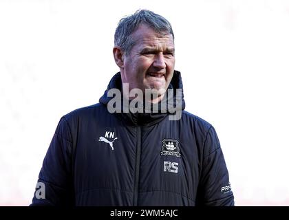 Erster Teamtrainer Kevin Nancekivell von Plymouth Argyle kommt während des Sky Bet Championship Matches Middlesbrough gegen Plymouth Argyle im Riverside Stadium, Middlesbrough, Großbritannien, 24. Februar 2024 (Foto: Stan Kasala/News Images) Stockfoto