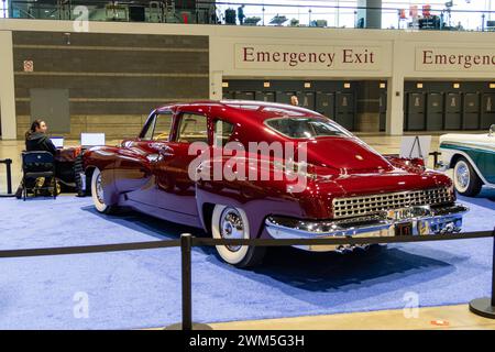 Chicago, IL, USA – 8. Februar 2024: Tucker 48 auf der Chicago Auto Show 2024. Stockfoto