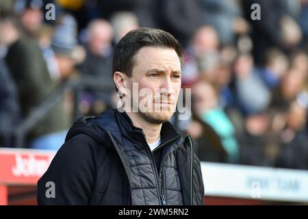 Nottingham am Samstag, den 24. Februar 2024. Stuart Maynard, Manager von Notts County während des Spiels der Sky Bet League 2 zwischen Notts County und Crewe Alexandra in der Meadow Lane, Nottingham am Samstag, den 24. Februar 2024. (Foto: Jon Hobley | MI News) Credit: MI News & Sport /Alamy Live News Stockfoto