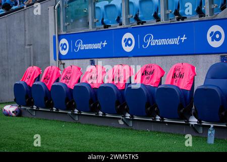 Sydney, Australien. Februar 2024. Die Melbourne City Players Bank mit ihrem warm-up-Trikot vor dem A-League Men Rd18 Spiel zwischen Sydney FC und Melbourne City am 24. Februar 2024 in Sydney, Australien Credit: IOIO IMAGES/Alamy Live News Stockfoto