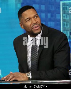 Newark, NY, USA. Februar 2024. Michael Strahan wurde am 23. Februar 2024 bei Good Morning America in New York City gesehen. Quelle: Rw/Media Punch/Alamy Live News Stockfoto