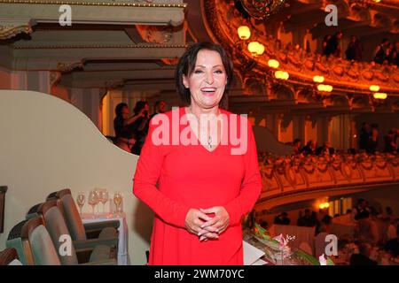 Ute Freudenberg beim Semper Opernball am 29.01.2016 in Dresden Stockfoto