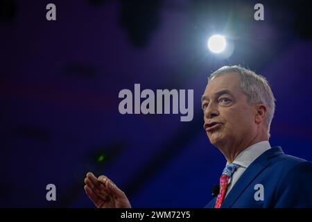 Oxon Hill, Usa. Februar 2024. Nigel Farage bei der Konservativen Politischen Aktionskonferenz 2024 in National Harbor, Maryland, USA, am Freitag, den 23. Februar, 2024. Credit: Annabelle Gordon /CNP/SIPA USA Credit: SIPA USA/Alamy Live News Stockfoto