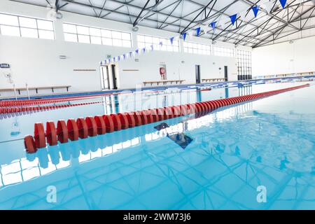 Hallenbad für Schulungen, mit Kopierbereich Stockfoto