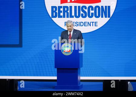 Nachrichten - Antonio Tajani wird zum Sekretär der Forza Italia Partei gewählt Antonio Tajani, Forza Italia während Antonio Tajani zum Sekretär der Forza Italia Partei gewählt wird, News in Rom, Italien, 24. Februar 2024 Rom Palazzo dei Congressi Italien Copyright: XAlessandraxCarlix/xLiveMediax LPN 1248399 Stockfoto