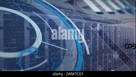 Bild der Datenverarbeitung über dem Serverraum Stockfoto