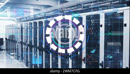 Bild der Datenverarbeitung über dem Serverraum Stockfoto
