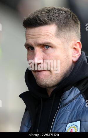 Nottingham am Samstag, den 24. Februar 2024. Lee Bell, Manager von Crewe Alexandra während des Spiels der Sky Bet League 2 zwischen Notts County und Crewe Alexandra in der Meadow Lane, Nottingham, am Samstag, den 24. Februar 2024. (Foto: Jon Hobley | MI News) Credit: MI News & Sport /Alamy Live News Stockfoto