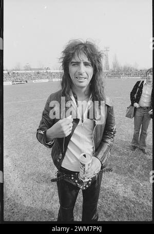 Porträt der Musikerin und Entertainerin Alice Cooper. Niederlande, März 1974 Stockfoto