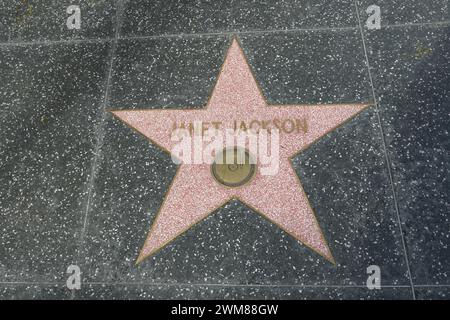 Hollywood, Kalifornien, USA 21. Februar 2024 Sängerin Janet Jackson Hollywood Walk of Fame Star in der Vine Street am 21. Februar 2024 in Hollywood, Kalifornien, USA. Foto: Barry King/Alamy Stock Photo Stockfoto