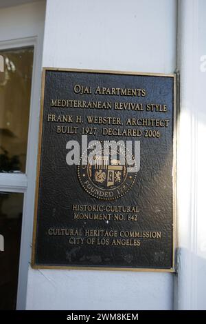 Los Angeles, Kalifornien, USA 21. Februar 2024 Ojai Apartments wurden 1927 erbaut, wo Schauspielerin Viola Dana, Schauspielerin Vera Marshe, Schauspielerin Grace Bloch, Schauspieler Walter Craig, Schauspielerin Virginia Emmons, Schauspieler Jerome Lachenbauch, Schauspieler Horace Ledford, Schauspieler Christopher Wood, Schauspieler und Schauspieler. Agent Eddie Robin und Schauspieler Joseph Redmond ehemaliges Haus/Apartment in 1929 Whitley Avenue am 21. Februar 2024 in Los Angeles, Kalifornien, USA. Foto: Barry King/Alamy Stock Photo Stockfoto