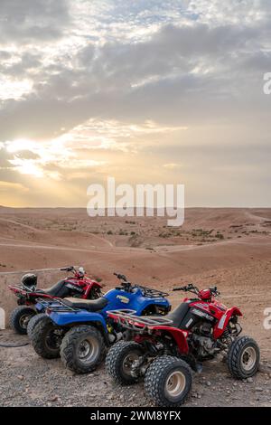 Quad-Quad in der Wüste von marokko Stockfoto