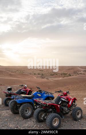 Quad-Quad in der Wüste von marokko Stockfoto