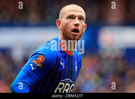 Oldham am Samstag, den 24. Februar 2024. Joe Garner vom Oldham Athletic Association Football Club während des Vanarama National League Spiels zwischen Oldham Athletic und Kidderminster Harriers im Boundary Park, Oldham am Samstag, den 24. Februar 2024. (Foto: Thomas Edwards | MI News) Credit: MI News & Sport /Alamy Live News Stockfoto