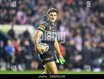 Wigan, Großbritannien. Februar 2024. Nathan Cleary von Penrith Panthers, während des World Club Challenge Matches Wigan Warriors gegen Penrith Panthers 2024 im DW Stadium, Wigan, Vereinigtes Königreich, 24. Februar 2024 (Foto: Cody Froggatt/News Images) in Wigan, Vereinigtes Königreich am 24. Februar 2024. (Foto: Cody Froggatt/News Images/SIPA USA) Credit: SIPA USA/Alamy Live News Stockfoto