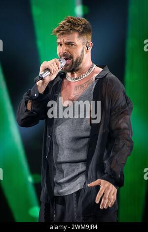 23. Februar 2024, Toronto, Ontario, Kanada: Der Puerto-ricanische Sänger und Songwriter Enrique Ricky MartÃ­n Morales, bekannt als Ricky Martin, spielte eine ausverkaufte Show in der Scotiabank Arena im Rahmen der Trilogy Tour 2024 in Toronto, Kanada. Im Bild: RICKY MARTIN (Credit Image: © Angel Marchini/ZUMA Press Wire) NUR REDAKTIONELLE VERWENDUNG! Nicht für kommerzielle ZWECKE! Stockfoto