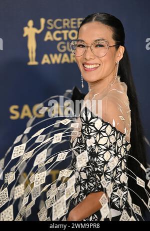 Los Angeles, USA. Februar 2024. Ali Wong nimmt am Samstag, den 24. Februar 2023, an den 30. Jährlichen sag Awards im Shrine Auditorium and Expo Hall in Los Angeles, Kalifornien, Teil. Foto: Chris Chew/UPI Credit: UPI/Alamy Live News Stockfoto