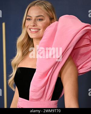 Los Angeles, USA. Februar 2024. Los Angeles, Usa. Februar 2024. Margot Robbie nimmt am Samstag, den 24. Februar 2023, an den 30. Jährlichen sag Awards im Shrine Auditorium and Expo Hall in Los Angeles, Kalifornien, Teil. Foto: Chris Chew/UPI Credit: UPI/Alamy Live News Credit: UPI/Alamy Live News Stockfoto