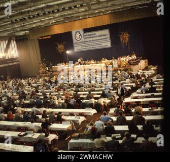 DEU, Deutschland, Dortmund: Persönlichkeiten aus Politik, Wirtschaft und Kultur aus den Jahren 1965-90 Dortmund.Gewerkschaft, Kongress. Handel, Banken Stockfoto