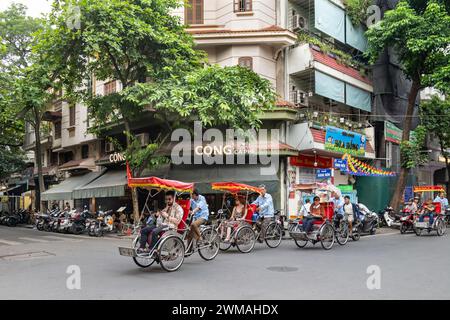 Geschäftige Straßen der Altstadt in Hanoi, Vietnam Stockfoto