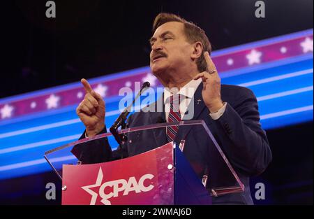 National Harbor, Maryland, USA. Februar 2024. Mike Lindell, CEO von My Pillow, beim CPAC DC 2024 am Samstag. Quelle: ZUMA Press, Inc./Alamy Live News Stockfoto