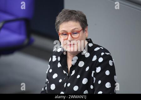 Berlin, Deutschland, 23.02.2024: Deutscher Bundestag: 155. Sitzung: Leni Breymaier, SPD *** Berlin, 23 02 2024 Deutscher Bundestag 155 Sitzung Leni Breymaier, SPD Copyright: XdtsxNachrichtenagenturx dts 32080 Stockfoto