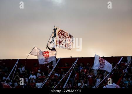 Buenos Aires, Argentinien. Februar 2024. Huracan-Fans wurden während des Spiels zwischen Huracan und San Lorenzo als Teil der Fecha 7 - Copa de la Liga Argentina de Futbol 2024 im Tomas Duco Stadium gesehen. Endpunktzahl: Huracan 0 - 0 San Lorenzo. Quelle: SOPA Images Limited/Alamy Live News Stockfoto