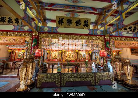 Der Luang Pho Sothon-Schrein in der Stadt Mueang Chachoengsao in der Provinz Chachoengsao in Thailand. Thailand, Chachoengsao, 2. November 2023 Stockfoto