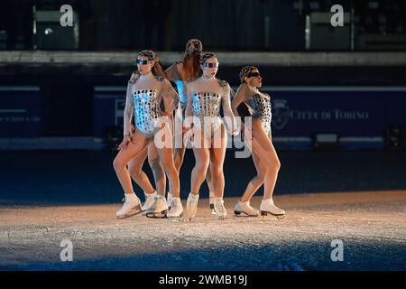 Turin, Italien. Februar 2024. Italien, Turin 24. Februar 2024 PalaVela â&#x80;&#x9c;Lights on U' Show für die Winterspiele der Universität Turin 2025 Credit: Unabhängige Fotoagentur/Alamy Live News Stockfoto