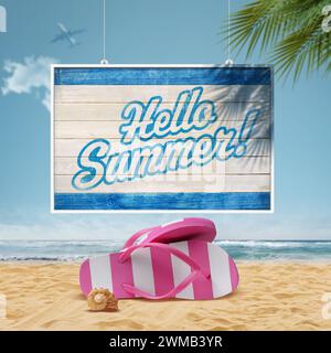 Hallo Summer Holzschild am tropischen Strand, Sommerurlaubskonzept Stockfoto