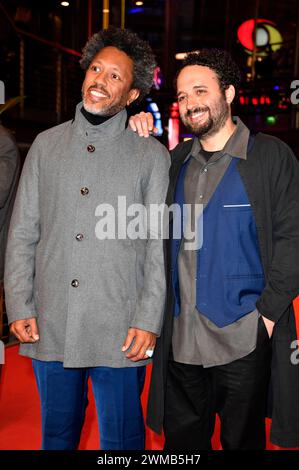 Jhon Narvaez und Nelson Carlos de Los Santos Arias bei der Abschlusszeremonie mit Preisverleihung auf der Berlinale 2024 / 74. Internationale Filmfestspiele Berlin im Berlinale Palast. Berlin, 24.02.2024 *** Jhon Narvaez und Nelson Carlos de Los Santos Arias bei der Abschlusszeremonie mit Preisverleihung bei der Berlinale 2024 74 Berlin International Film Festival im Berlinale Palast Berlin, 24 02 2024 Foto:Xn.xKubelkax/xFuturexImagex preisverleihung 4308 Stockfoto