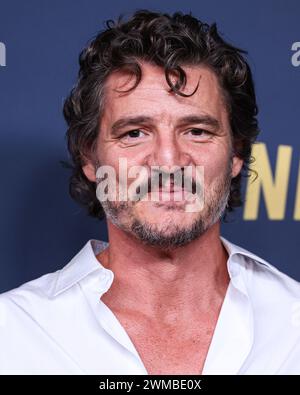 Los Angeles, Usa. Februar 2024. LOS ANGELES, KALIFORNIEN, USA - 24. FEBRUAR: Pedro Pascal, Gewinner des Outstanding Performance by A Male Actor in a Drama Series Award für „The Last of US“ posiert im Presseraum bei den 30. Annual Screen Actors Guild Awards, die am 24. Februar 2024 im Shrine Auditorium and Expo Hall in Los Angeles, Kalifornien, USA, stattfanden. (Foto: Xavier Collin/Image Press Agency) Credit: Image Press Agency/Alamy Live News Stockfoto