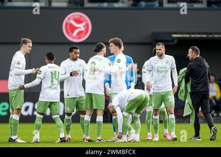 Almere, Niederlande. Februar 2024. Almere - Spieler von Feyenoord während des Eredivisie-Spiels zwischen Almere City FC und Feyenoord im Yanmar Stadion am 25. Februar 2024 in Almere, Niederlande. Credit: Box to Box Pictures/Alamy Live News Stockfoto