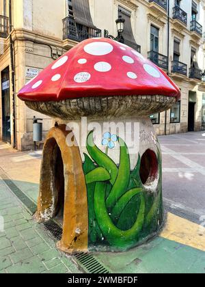 Calle de las Setas oder die Pilzstraße in Alicante, Spanien Stockfoto