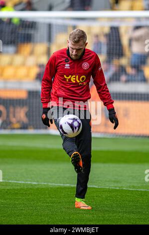 Wolverhampton, Großbritannien. 25. Februar 2024; Molineux Stadium, Wolverhampton, West Midlands, England; Premier League Football, Wolverhampton Wanderers gegen Sheffield United; Oli McBurnie von Sheffield während des Aufwärmens vor dem Spiel Credit: Action Plus Sports Images/Alamy Live News Stockfoto