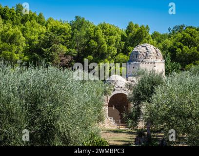 Kirche San Felice im archäologischen Bereich von Balsignano, Stadt Modugno, Provinz Bari, Region Apulien, Süditalien - 10. Jahrhundert Stockfoto