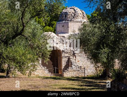 Kirche San Felice im archäologischen Bereich von Balsignano, Stadt Modugno, Provinz Bari, Region Apulien, Süditalien - 10. Jahrhundert Stockfoto