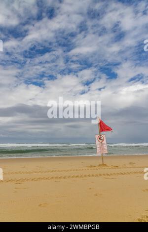 Kein Schwimmen, Plage Nord Beach, Mimizan, New Aquitaine, Frankreich Stockfoto
