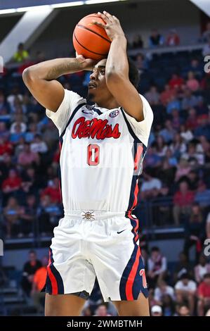 Oxford, MS, USA. Februar 2024. OLE Miss Guard Brandon Murray (0) schießt einen Sprungschuss während des College-Basketballspiels zwischen den South Carolina Gamecocks und den Ole' Miss Rebels am 24. Februar 2024 im SJB Pavilion in Oxford, MS. (Foto: Kevin Langley/CSM). Quelle: csm/Alamy Live News Stockfoto